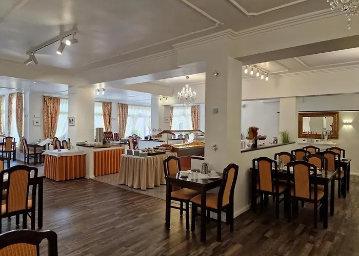 Готель Arthotel 3*